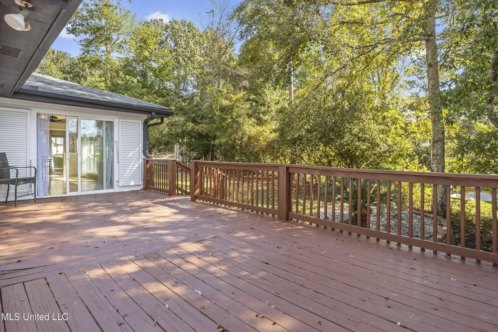 682 Auahi Pl, Diamondhead, MS 39525