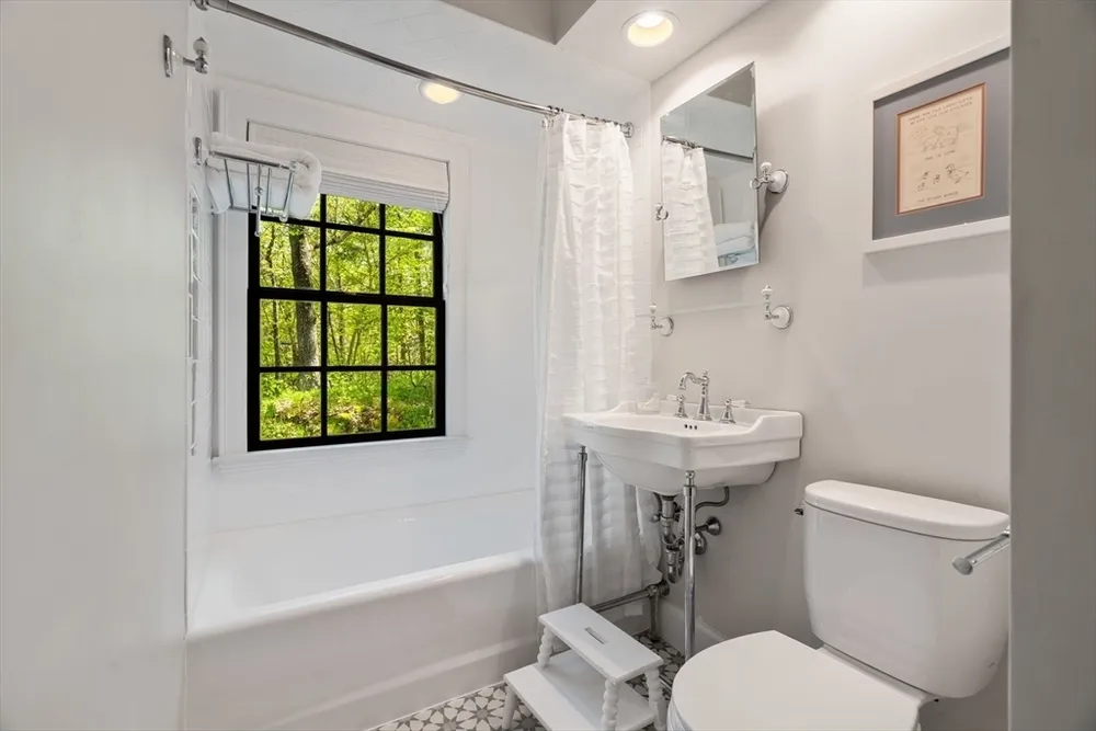 153 Ridgeway Rd, Weston, MA 02493