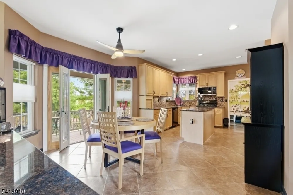 25 Leah Ln, Greenwich, NJ 08886