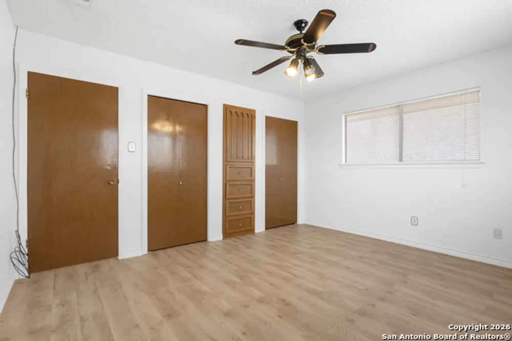 6107 Town Wood St, San Antonio, TX 78238