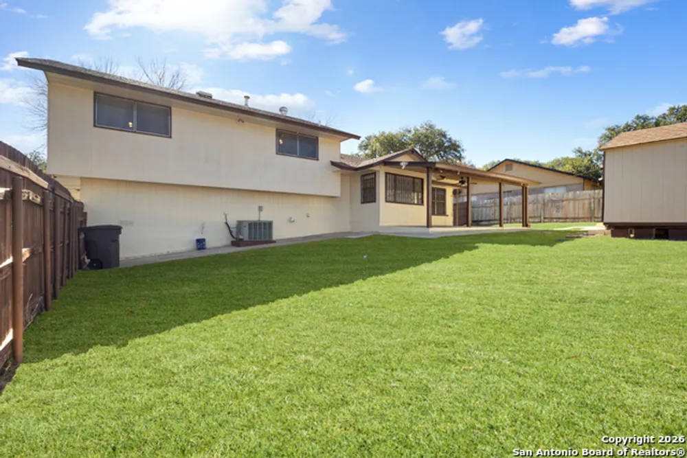6107 Town Wood St, San Antonio, TX 78238