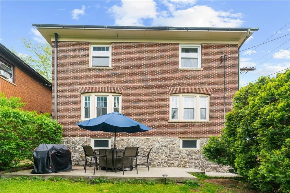 2055 Ferry St, Wilson, PA 18042