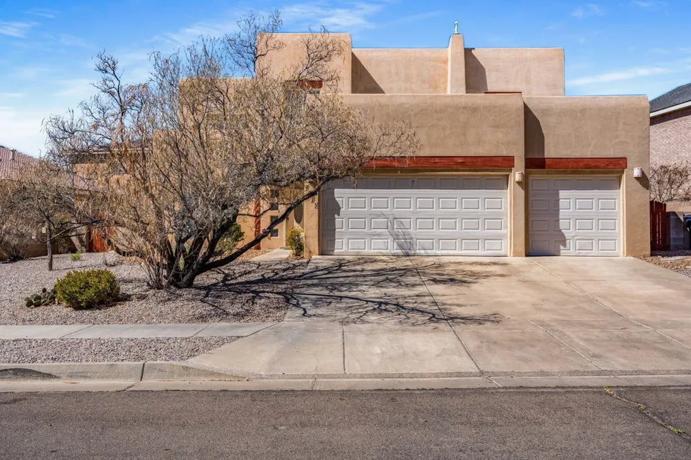 9925 Cameron St NW, Albuquerque, NM 87114