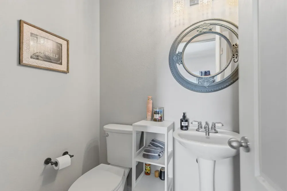 7136 Las Nutrias Rd NW, Albuquerque, NM 87114