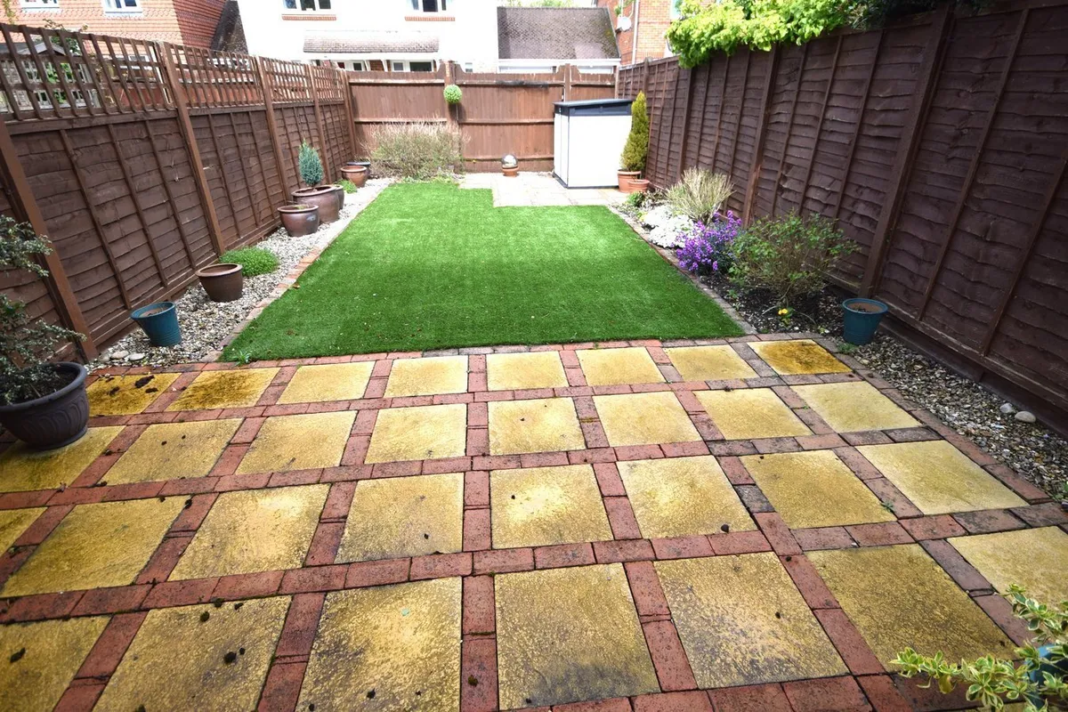 Pengilly Road, Farnham, Surrey, GU9