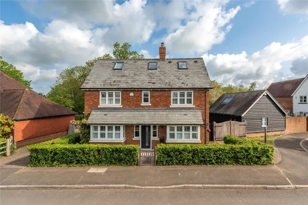 Mulberry Place, Newdigate, RH5 photo 1