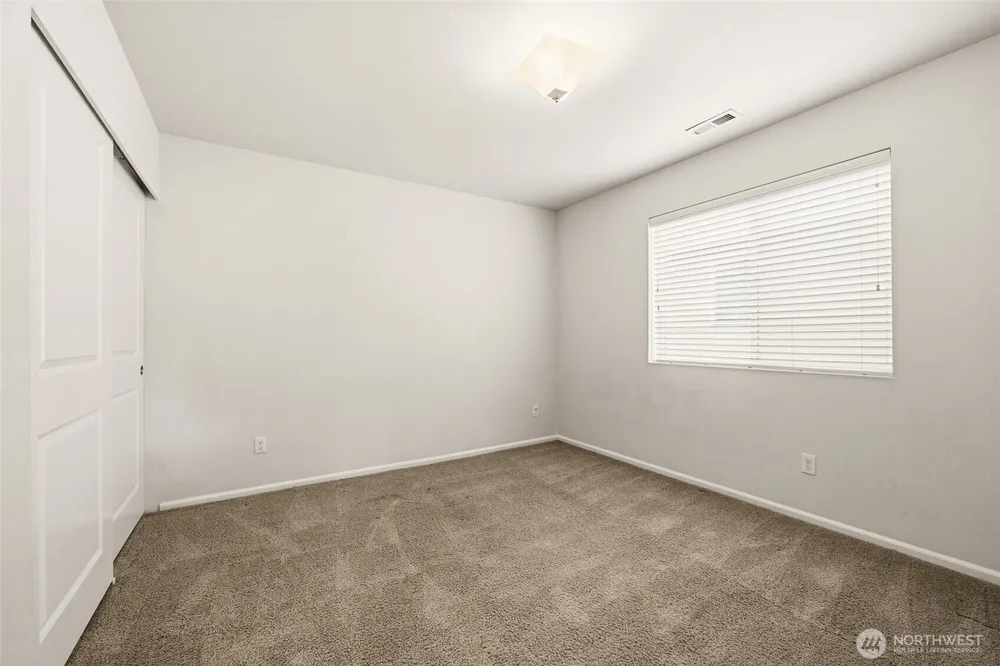 32355 48th Ave S, Auburn, WA 98001
