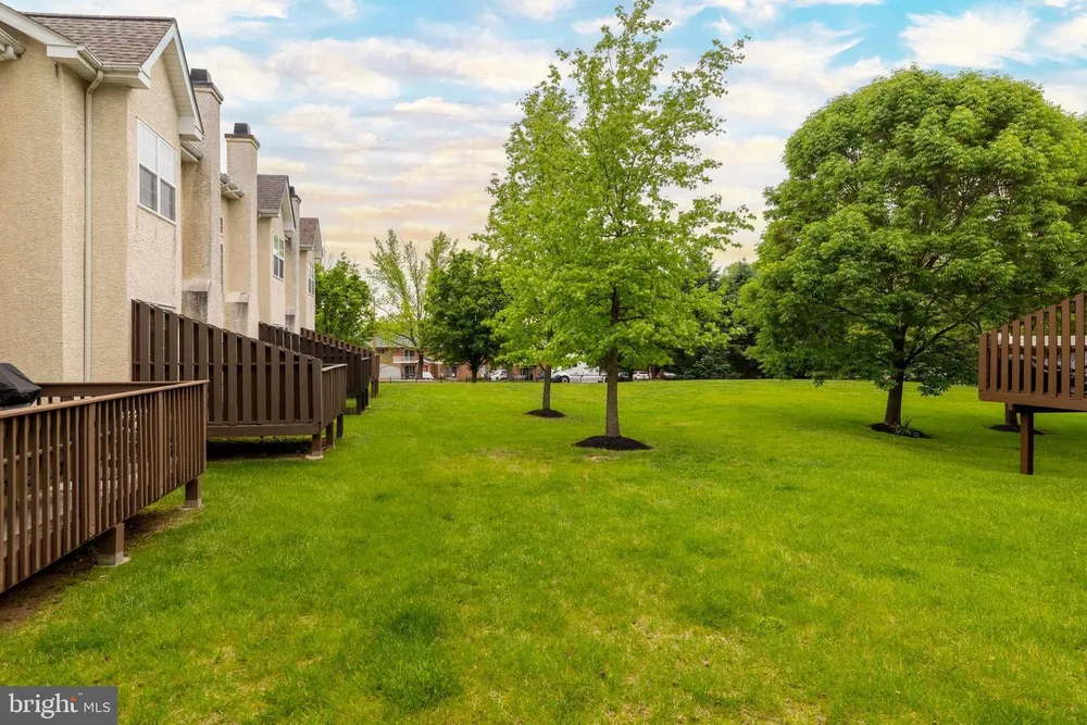 107 Rolling Hill Dr, Plymouth Meeting, PA 19462