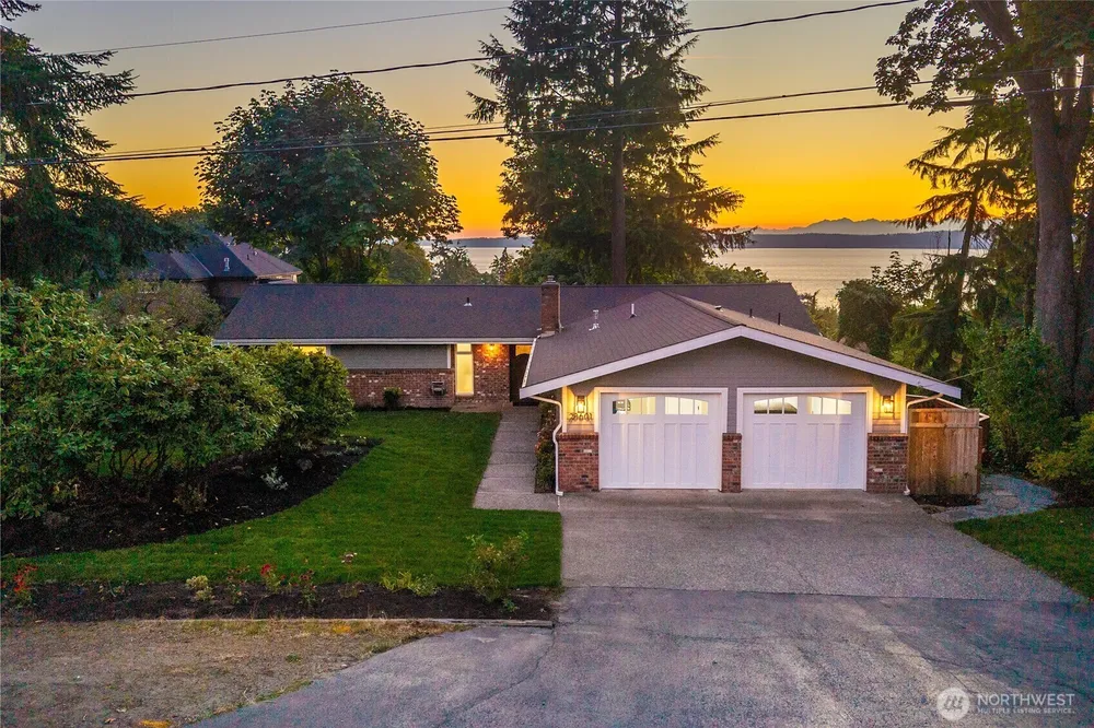 28601 13th Ave S, Federal Way, WA 98003