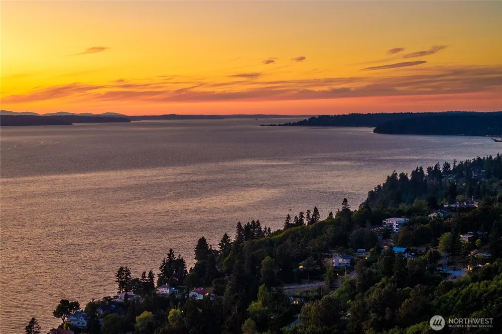 28601 13th Ave S, Federal Way, WA 98003