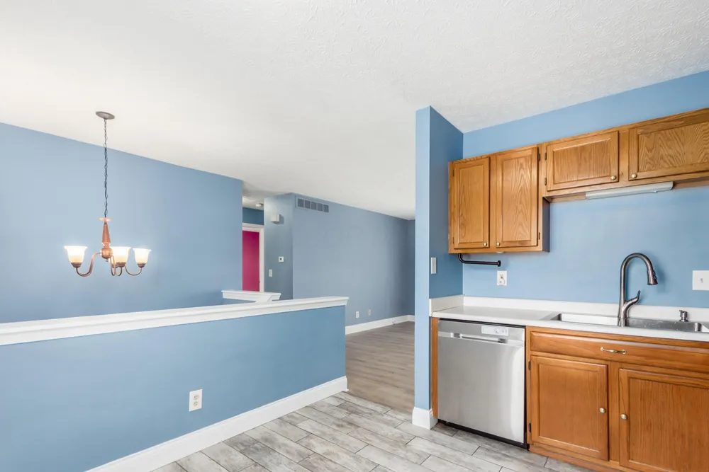 2253 Autumn Village Ct, Columbus, OH 43223