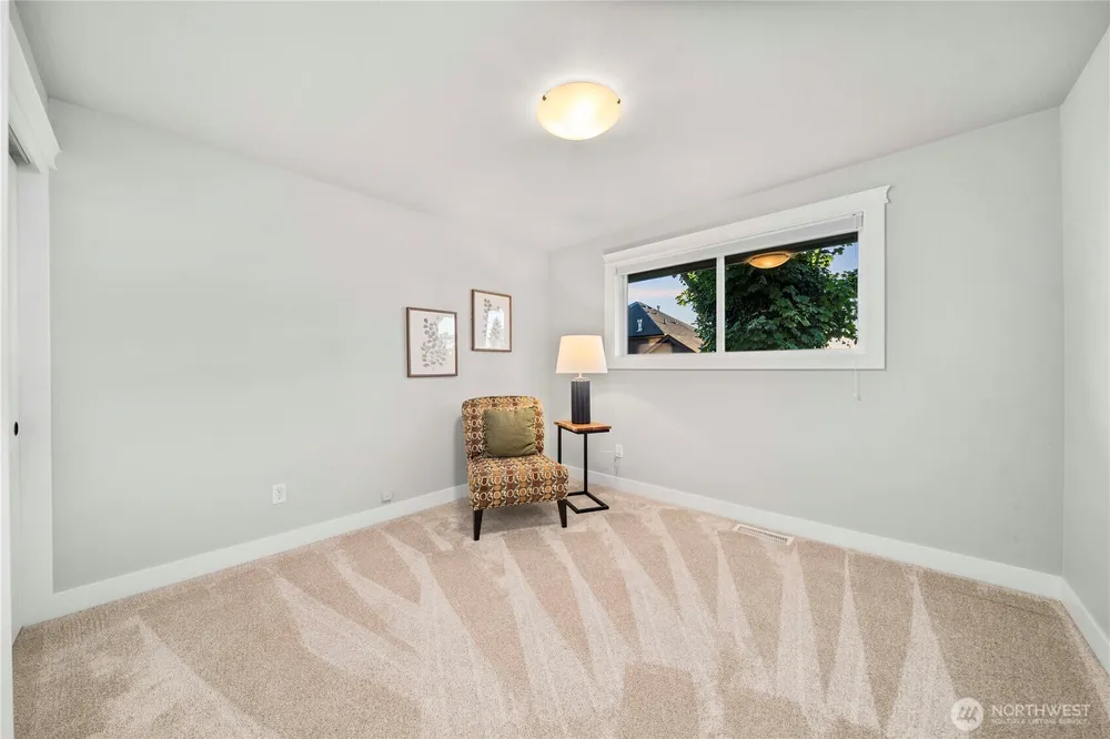 28601 13th Ave S, Federal Way, WA 98003