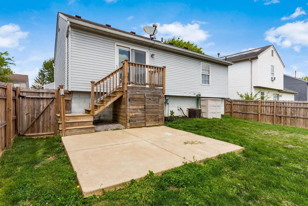 2253 Autumn Village Ct, Columbus, OH 43223
