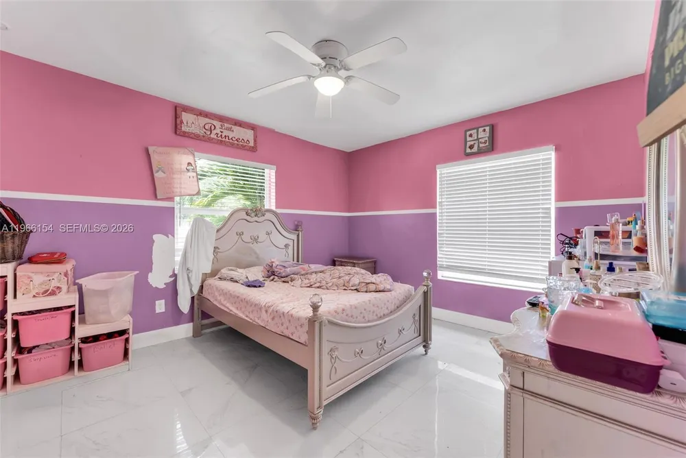 860 NE 142nd St, North Miami, FL 33161