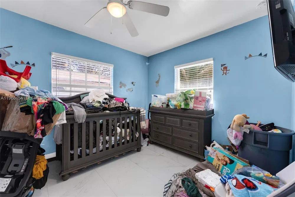 860 NE 142nd St, North Miami, FL 33161