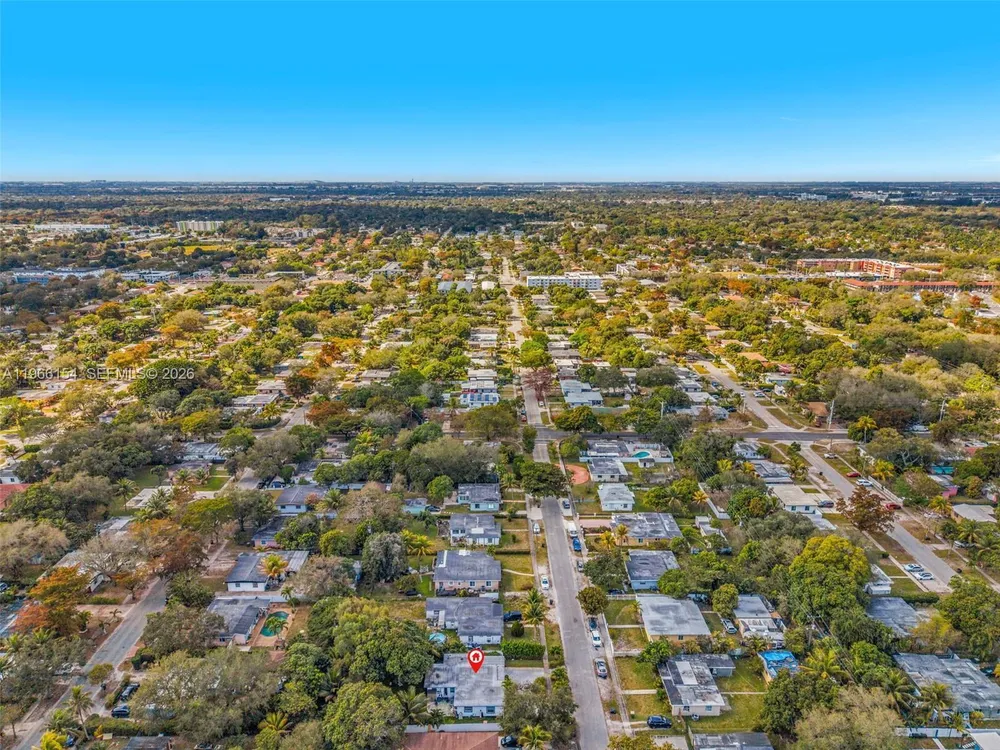 860 NE 142nd St, North Miami, FL 33161