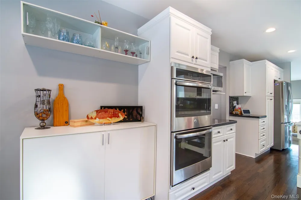 22 Lewis Ave, Dobbs Ferry, NY 10522