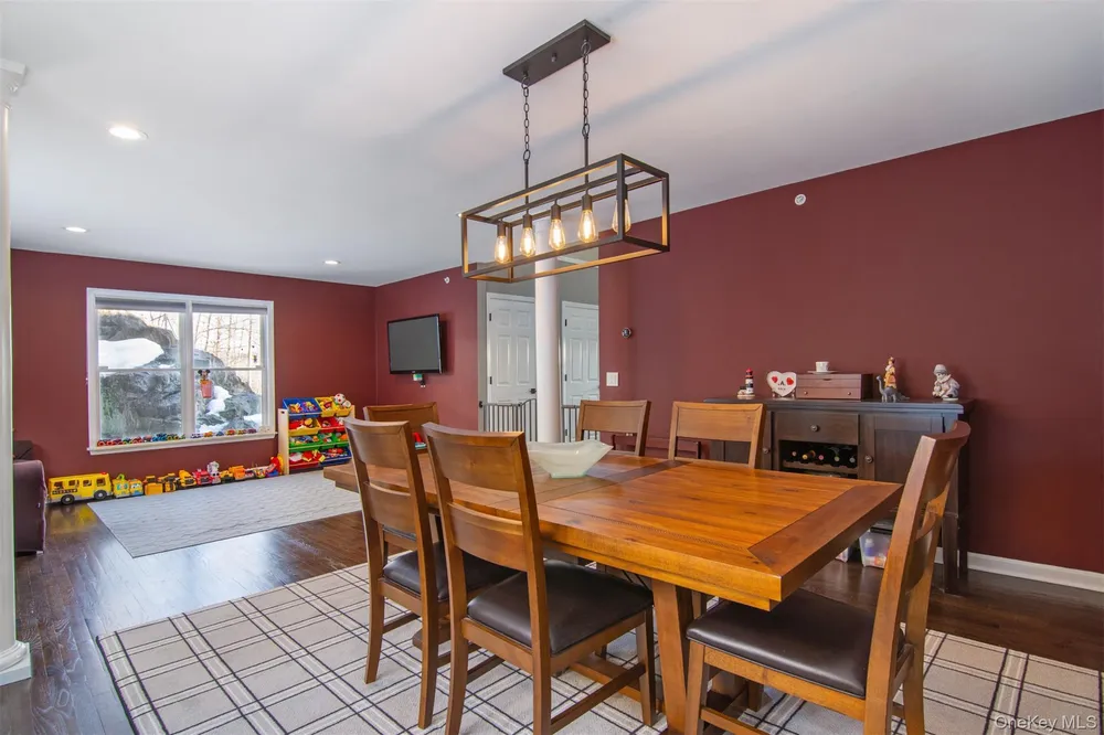 22 Lewis Ave, Dobbs Ferry, NY 10522