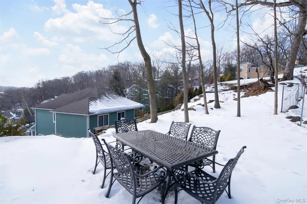 22 Lewis Ave, Dobbs Ferry, NY 10522