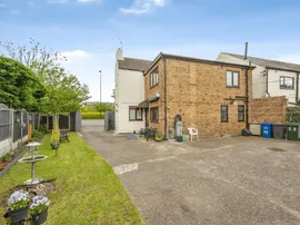 Hatfield Road, Thorne, Doncaster thumb 2