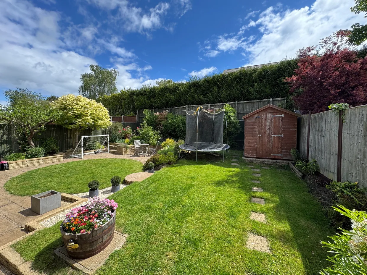Linden Close, Cheltenham, GL52 photo 3