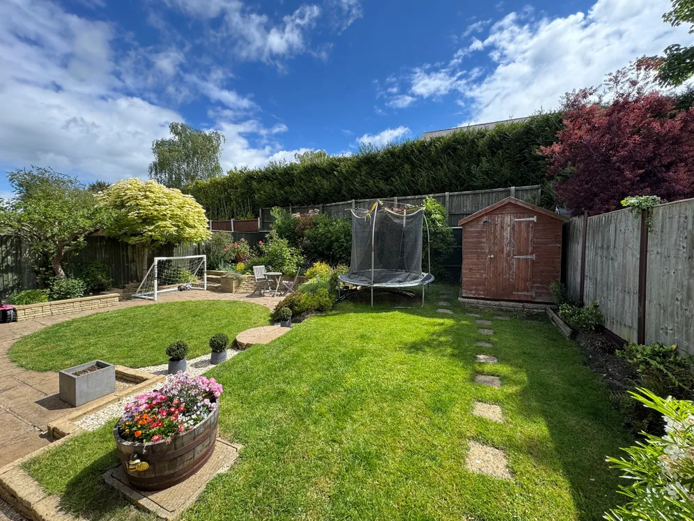 Linden Close, Cheltenham, GL52 photo 3