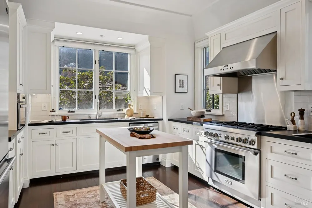 1 Tamalpais Commons Ln, Mill Valley, CA 94941