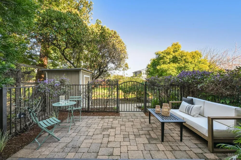 1 Tamalpais Commons Ln, Mill Valley, CA 94941