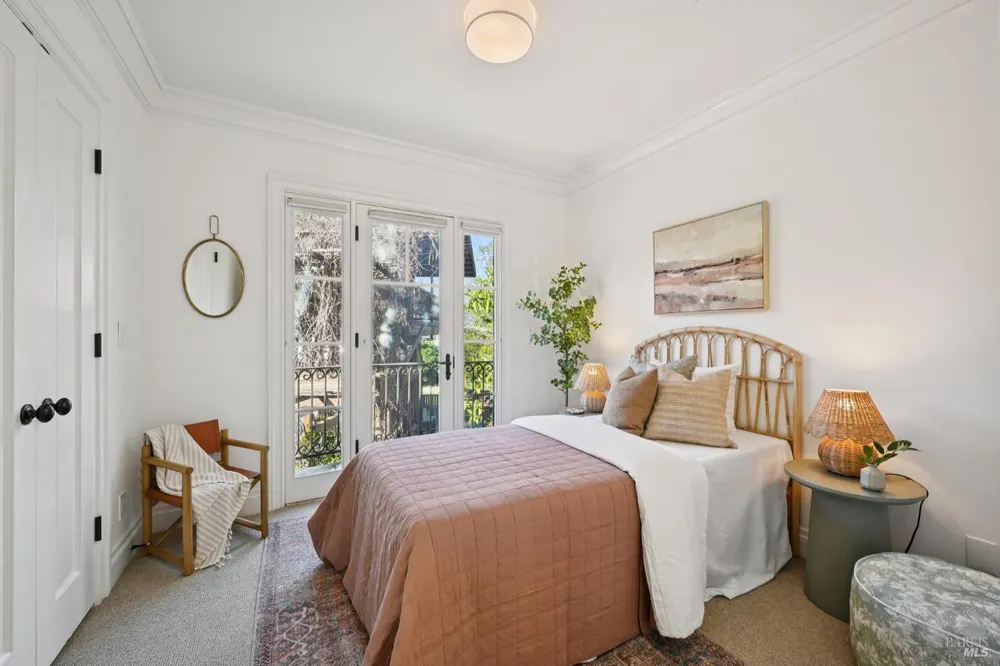 1 Tamalpais Commons Ln, Mill Valley, CA 94941
