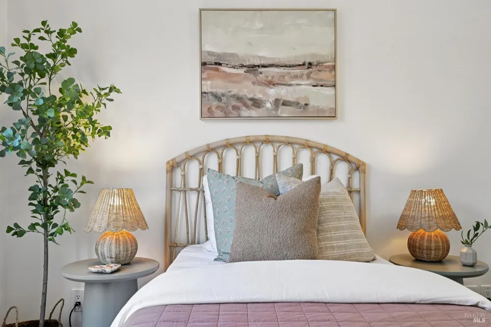 1 Tamalpais Commons Ln, Mill Valley, CA 94941