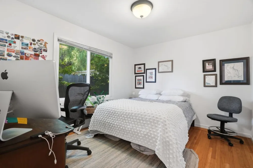 1104 Ebener St, Redwood City, CA 94061