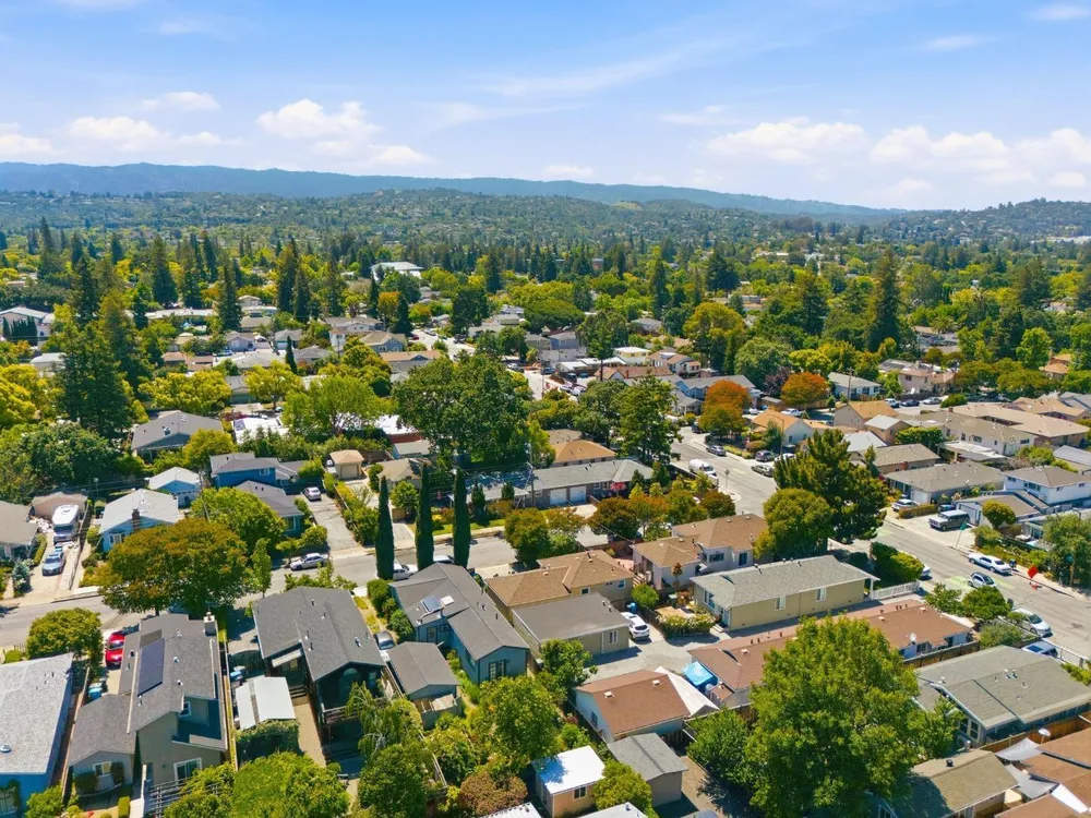 1104 Ebener St, Redwood City, CA 94061