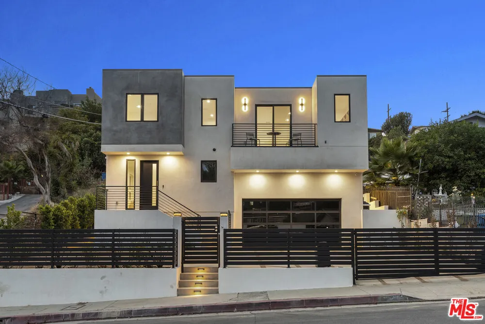 1903 Lake Shore Ave, Silver Lake, CA 90039