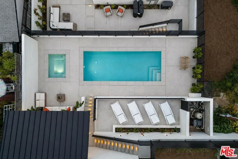 1903 Lake Shore Ave, Silver Lake, CA 90039