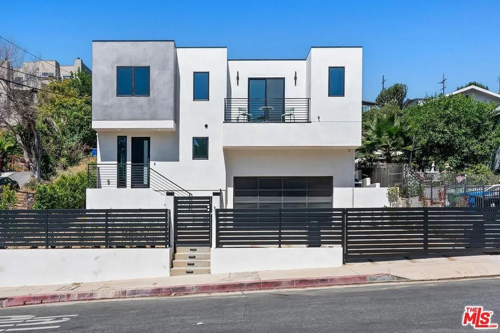 1903 Lake Shore Ave, Silver Lake, CA 90039