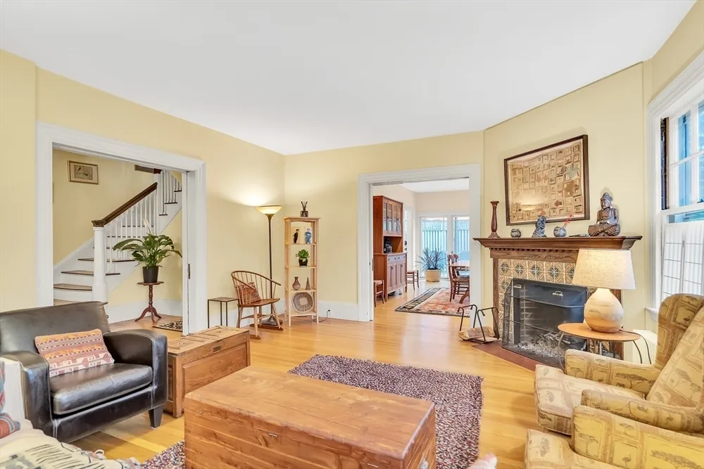 86 Avon Hill St, Cambridge, MA 02140