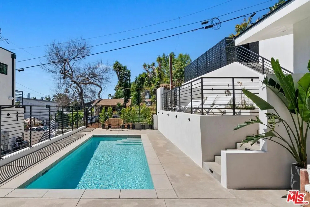 1903 Lake Shore Ave, Silver Lake, CA 90039