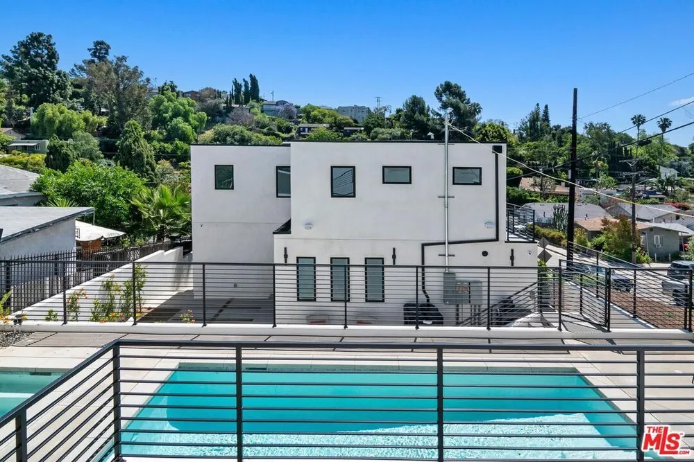 1903 Lake Shore Ave, Silver Lake, CA 90039