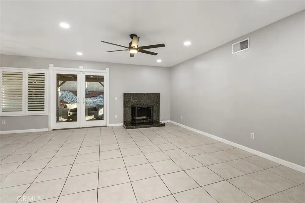 1130 Zircon St, Corona, CA 92882