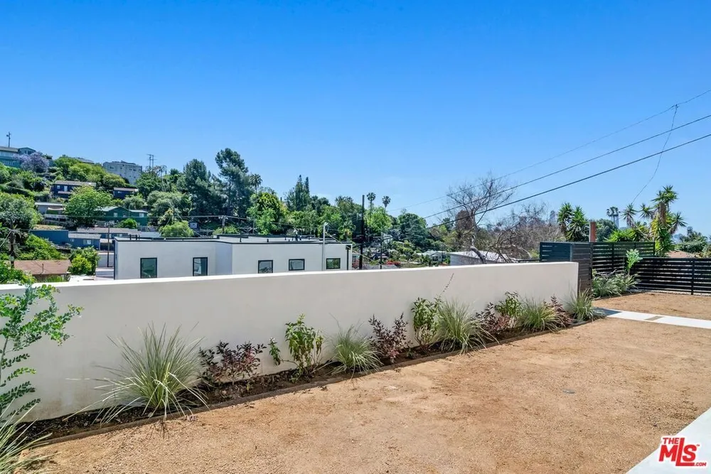 1903 Lake Shore Ave, Silver Lake, CA 90039