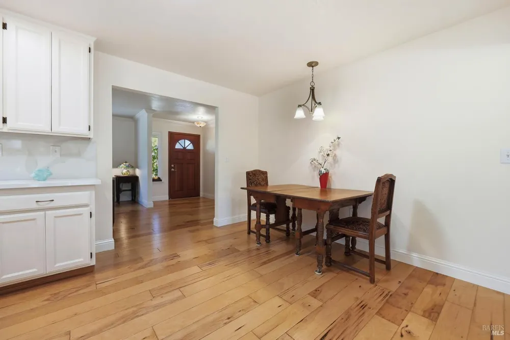 180 Barrio Way, Windsor, CA 95492