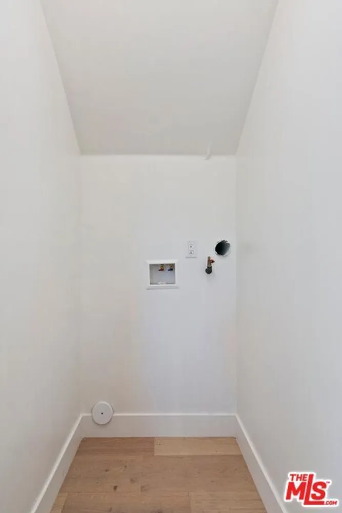 1903 Lake Shore Ave, Silver Lake, CA 90039