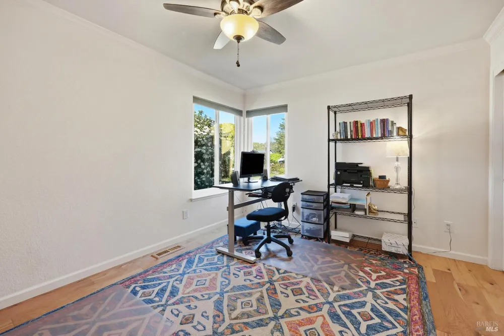 180 Barrio Way, Windsor, CA 95492