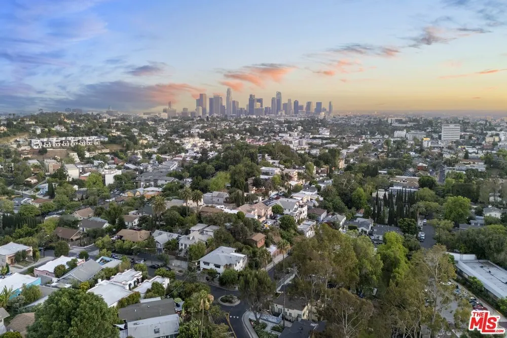 1903 Lake Shore Ave, Silver Lake, CA 90039