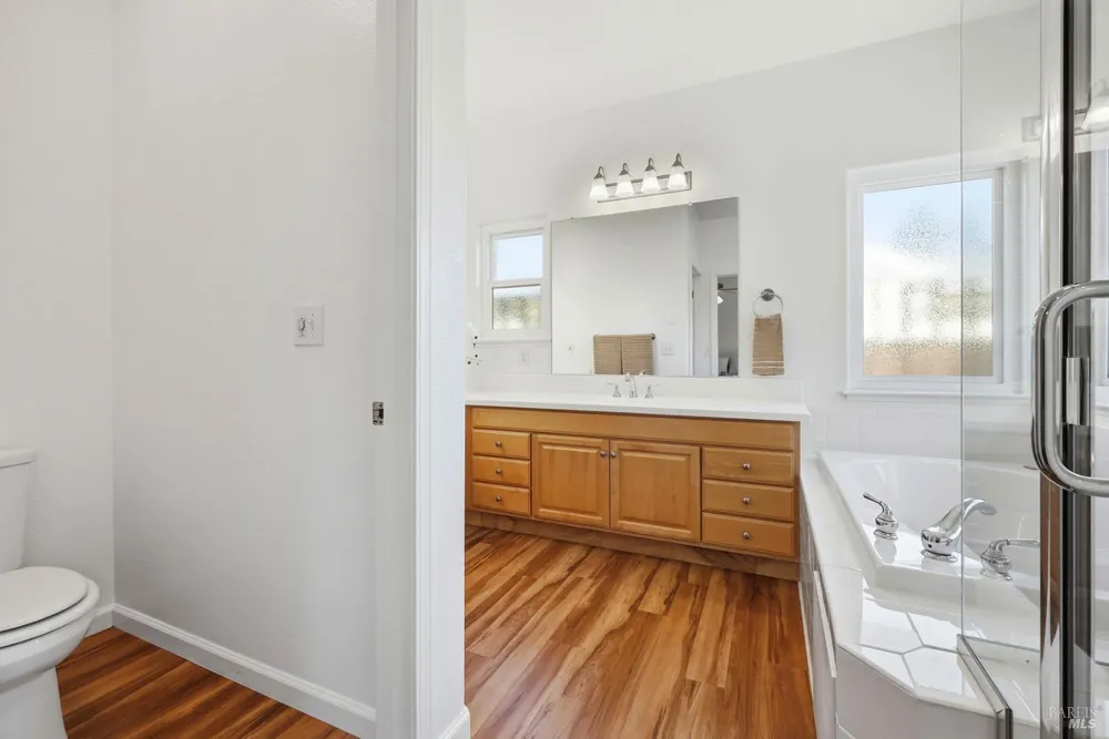180 Barrio Way, Windsor, CA 95492