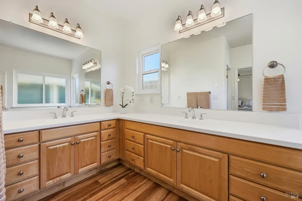 180 Barrio Way, Windsor, CA 95492