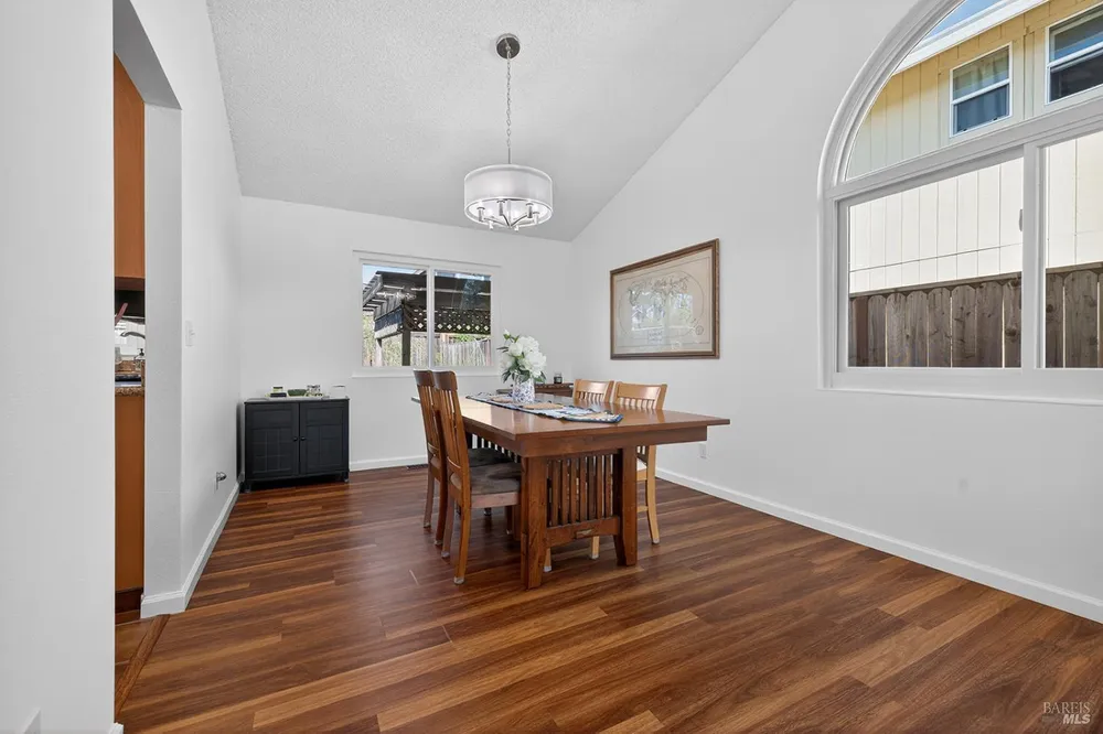 5410 Corbett Circle, Santa Rosa, CA 95403