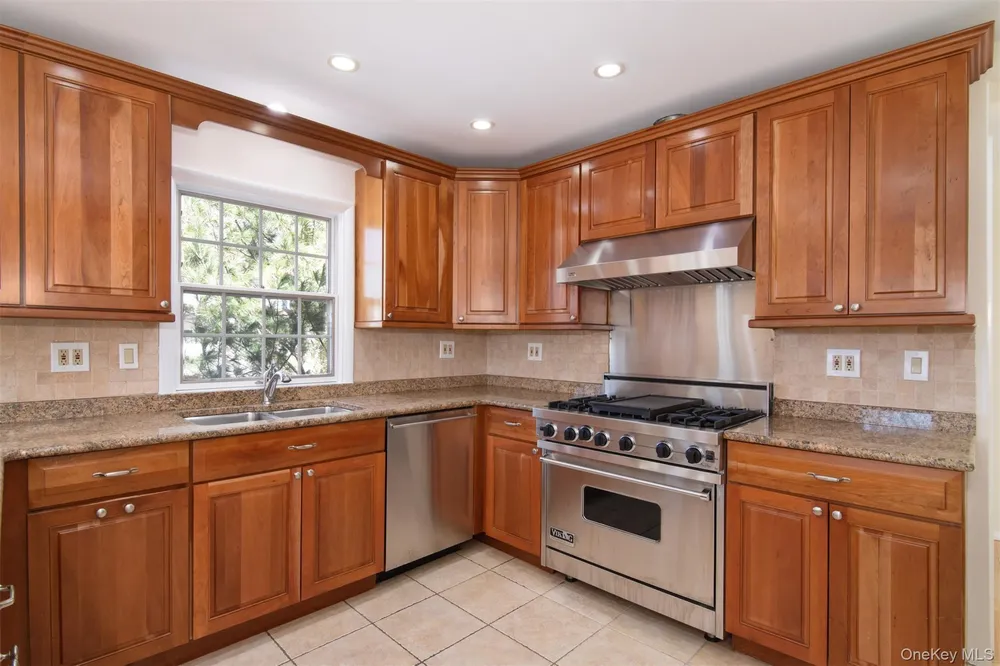 45 Myrtle Ave, Dobbs Ferry, NY 10522