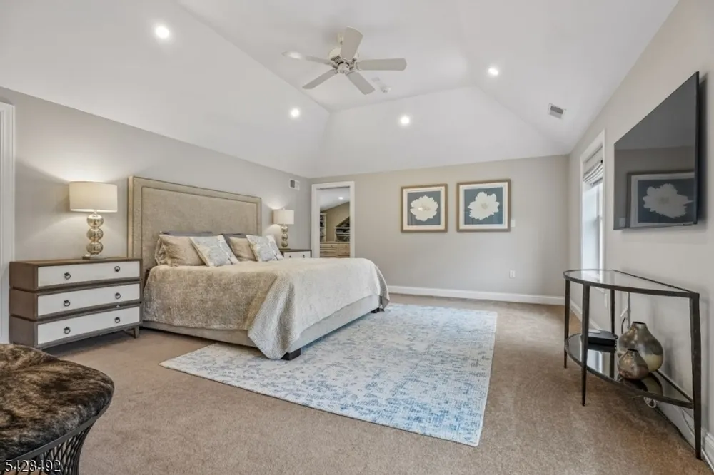 18 Sandy Hill Rd, Chatham, NJ 07928