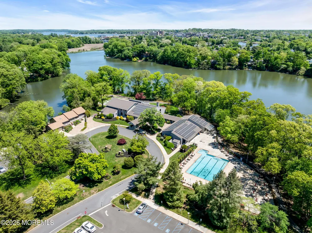 34 Dickinson Ct, Red Bank, NJ 07701